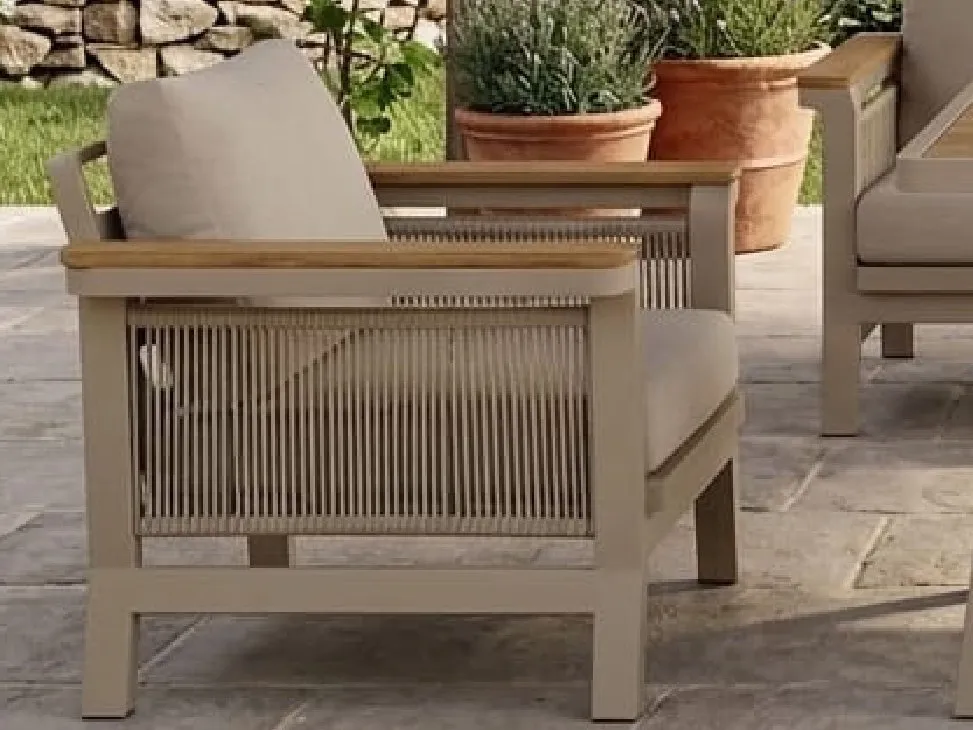 Valencia Craft armchair with hand-woven rope panels